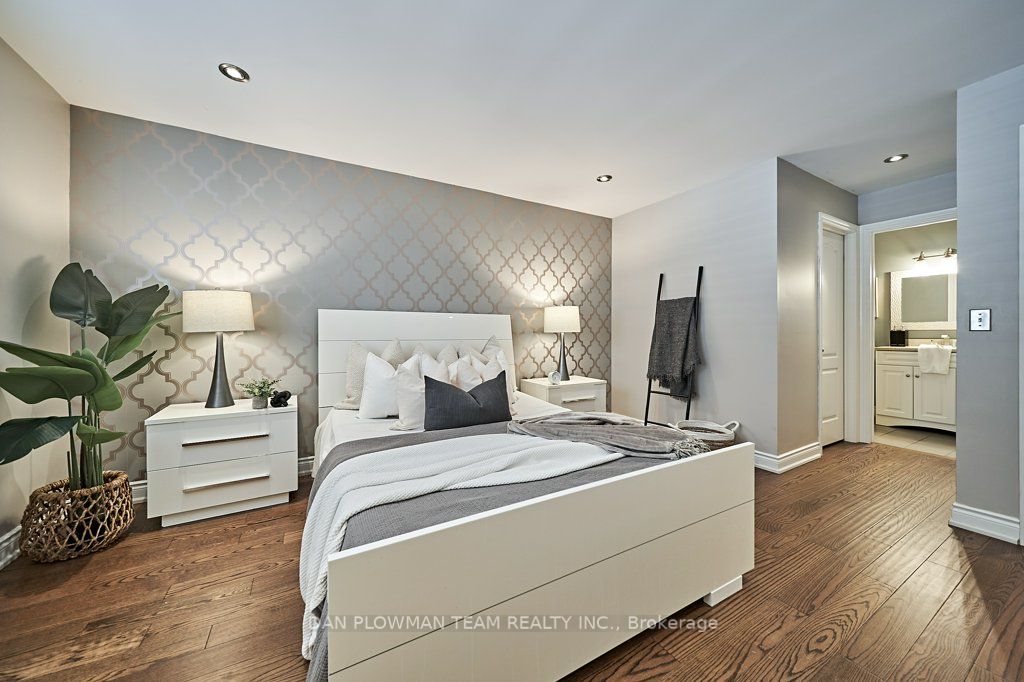 52 Wessex Dr