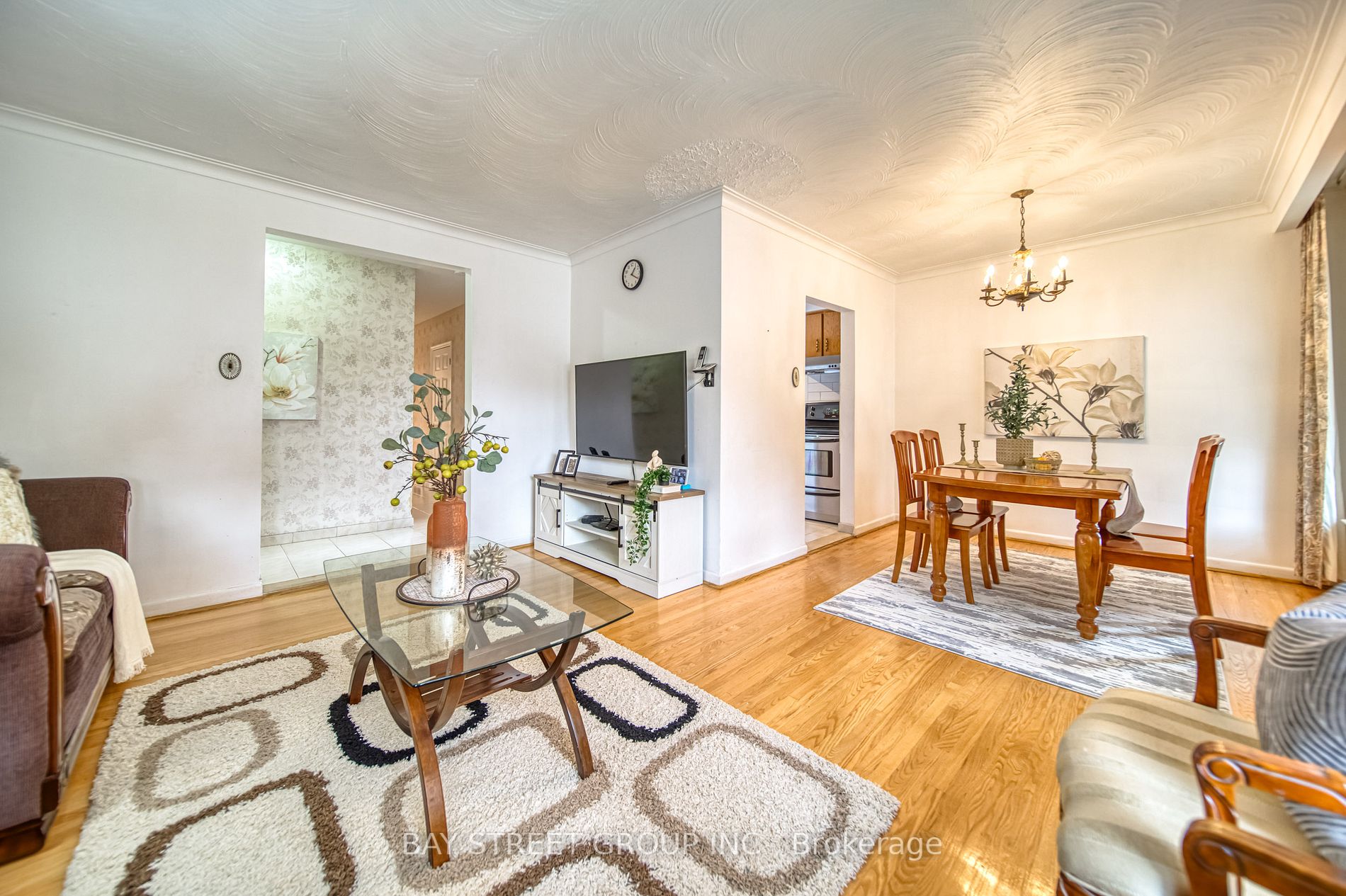67 Araman Dr