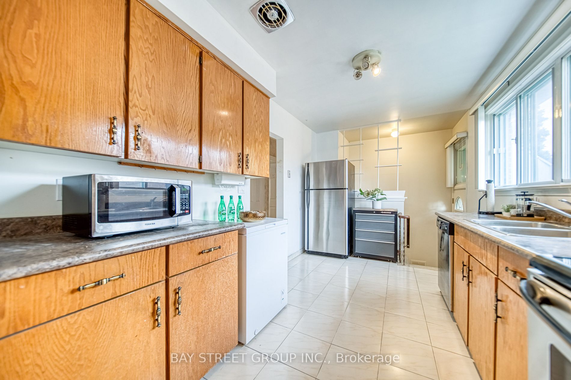 67 Araman Dr