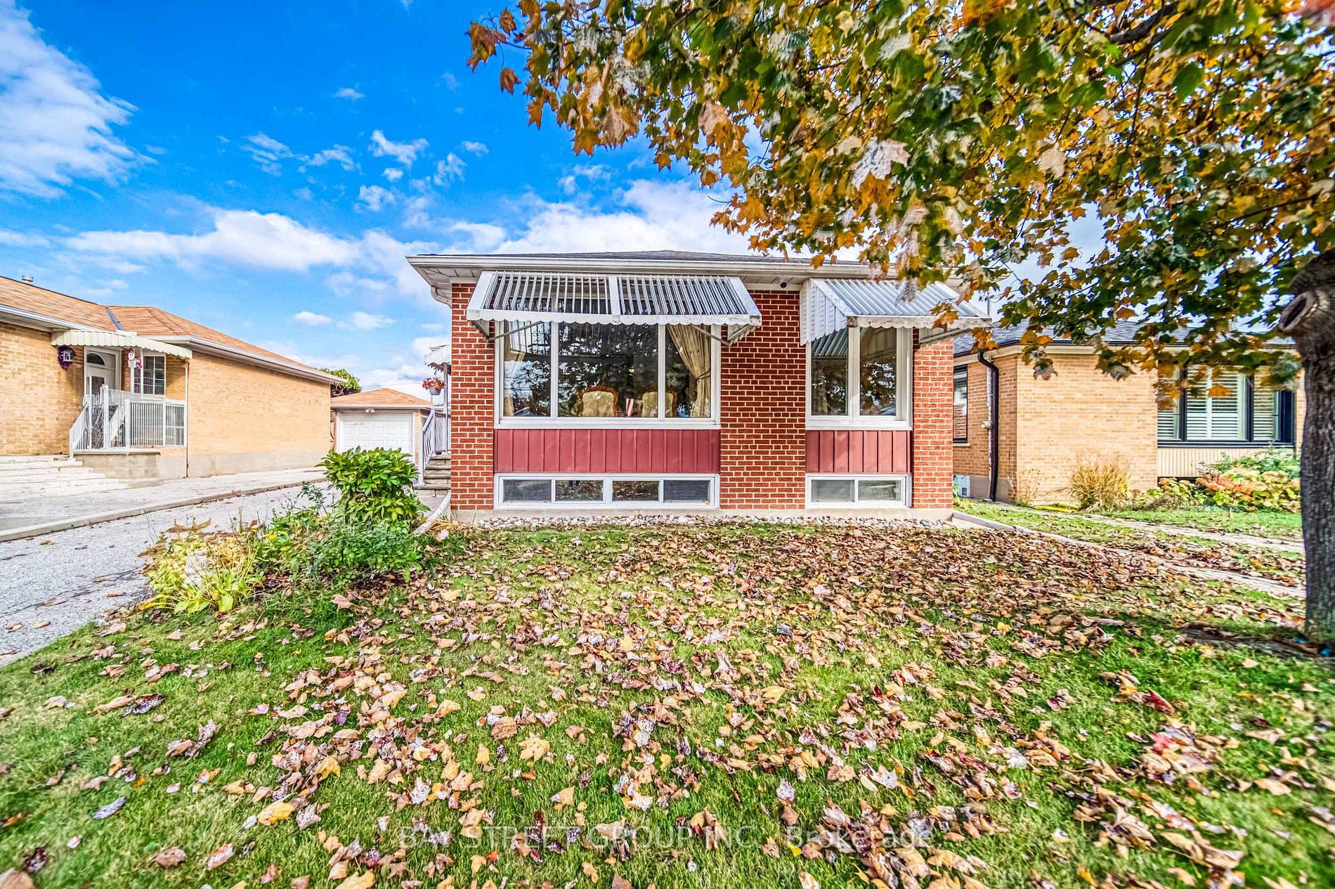 67 Araman Dr