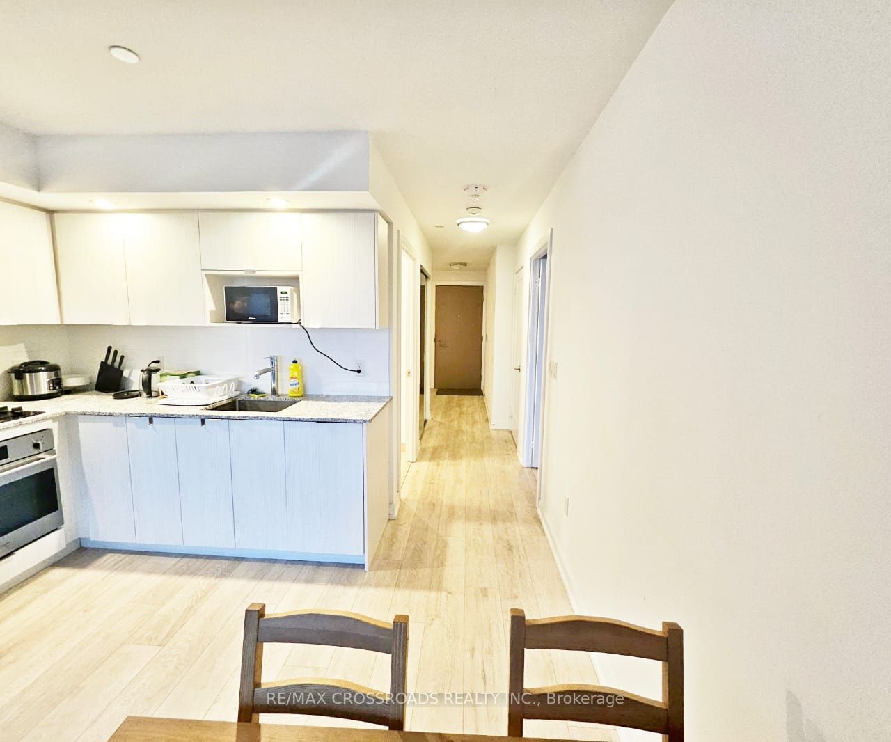 225 Village Green Sq, #212