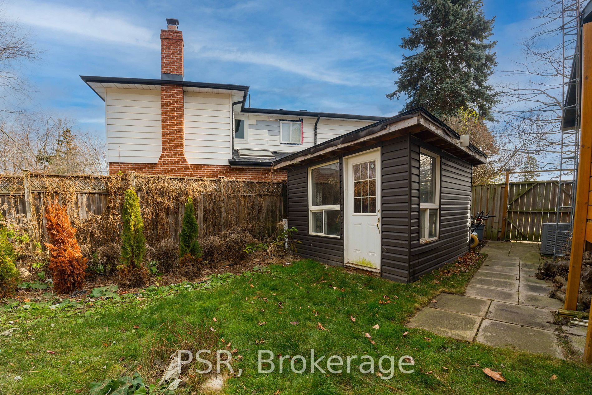 9 Farley Crt