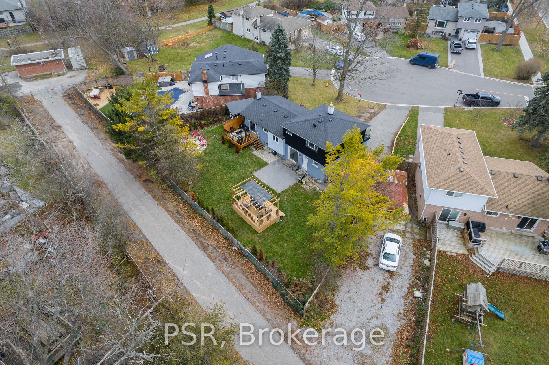 9 Farley Crt
