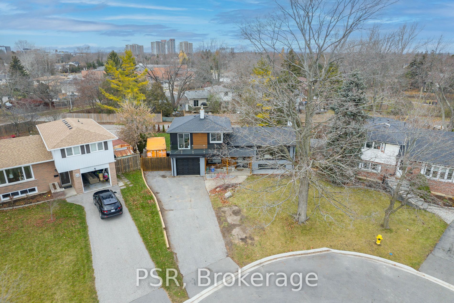 9 Farley Crt