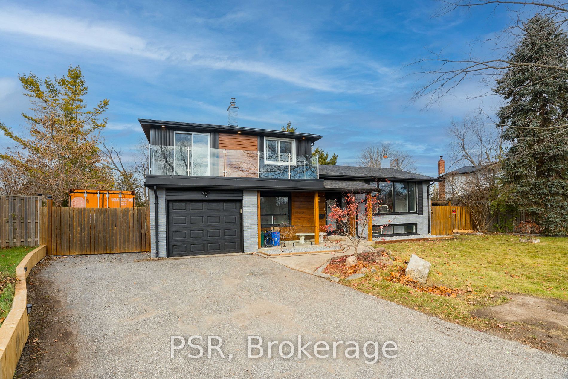 9 Farley Crt