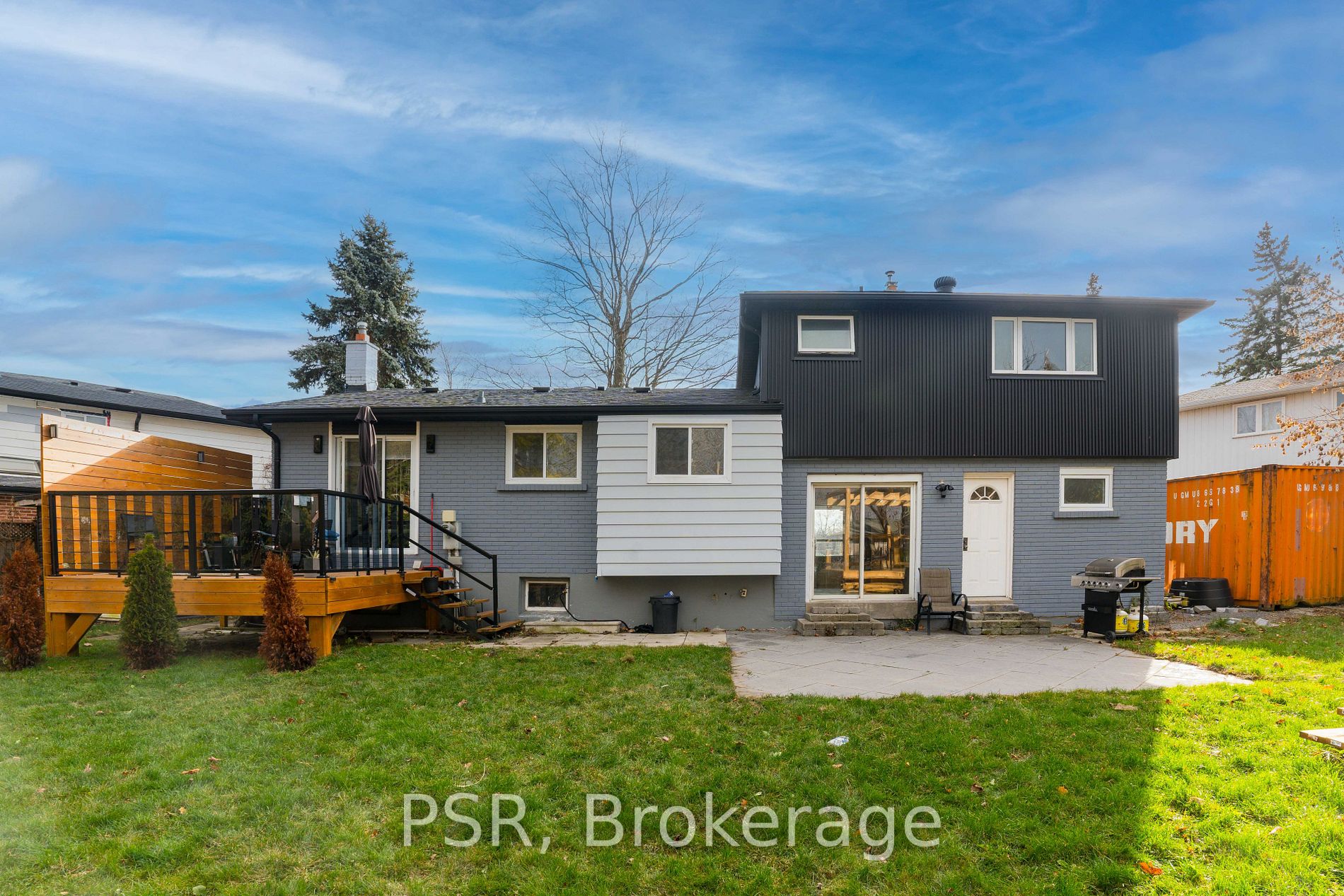 9 Farley Crt