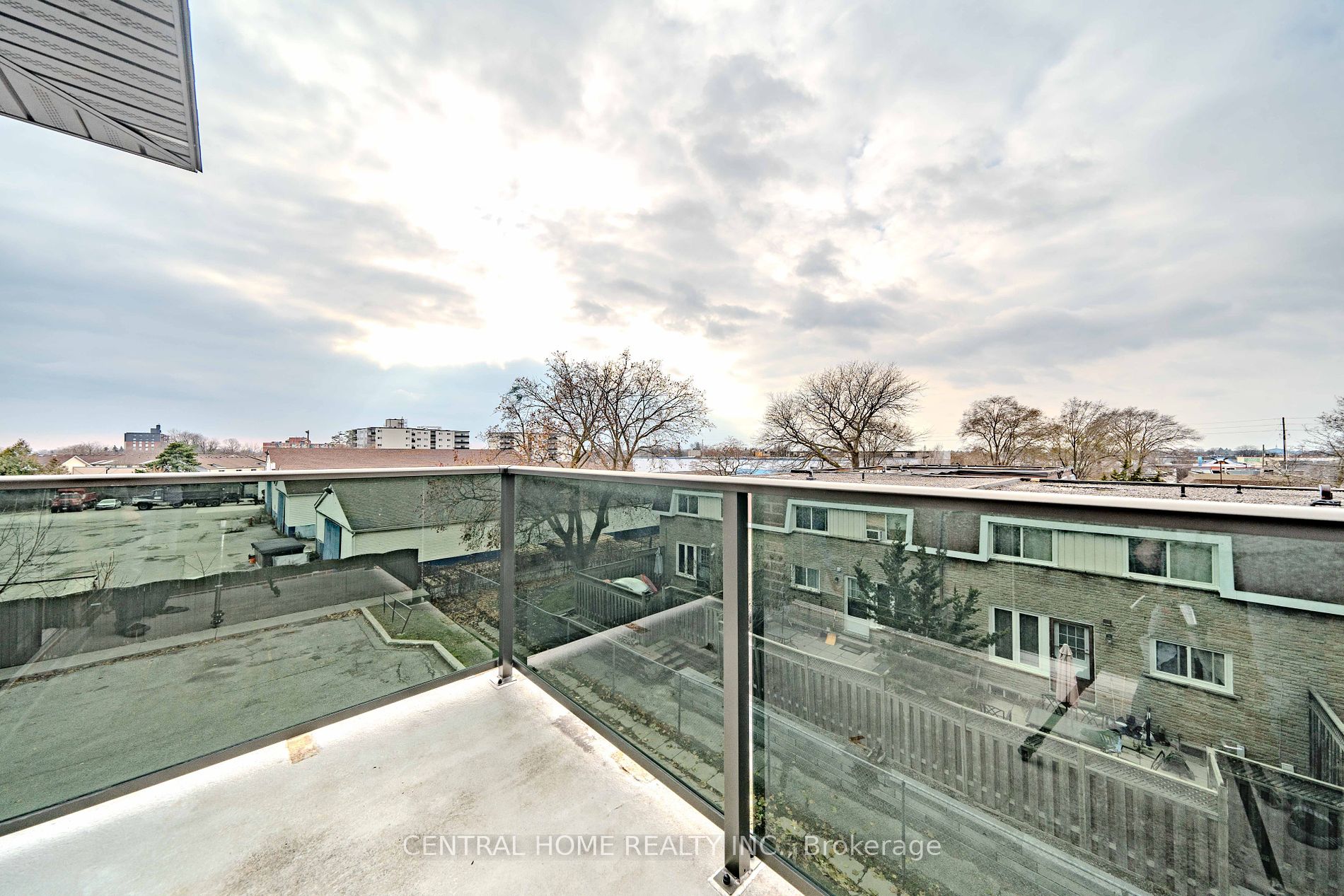 43 Taunton Road E #36