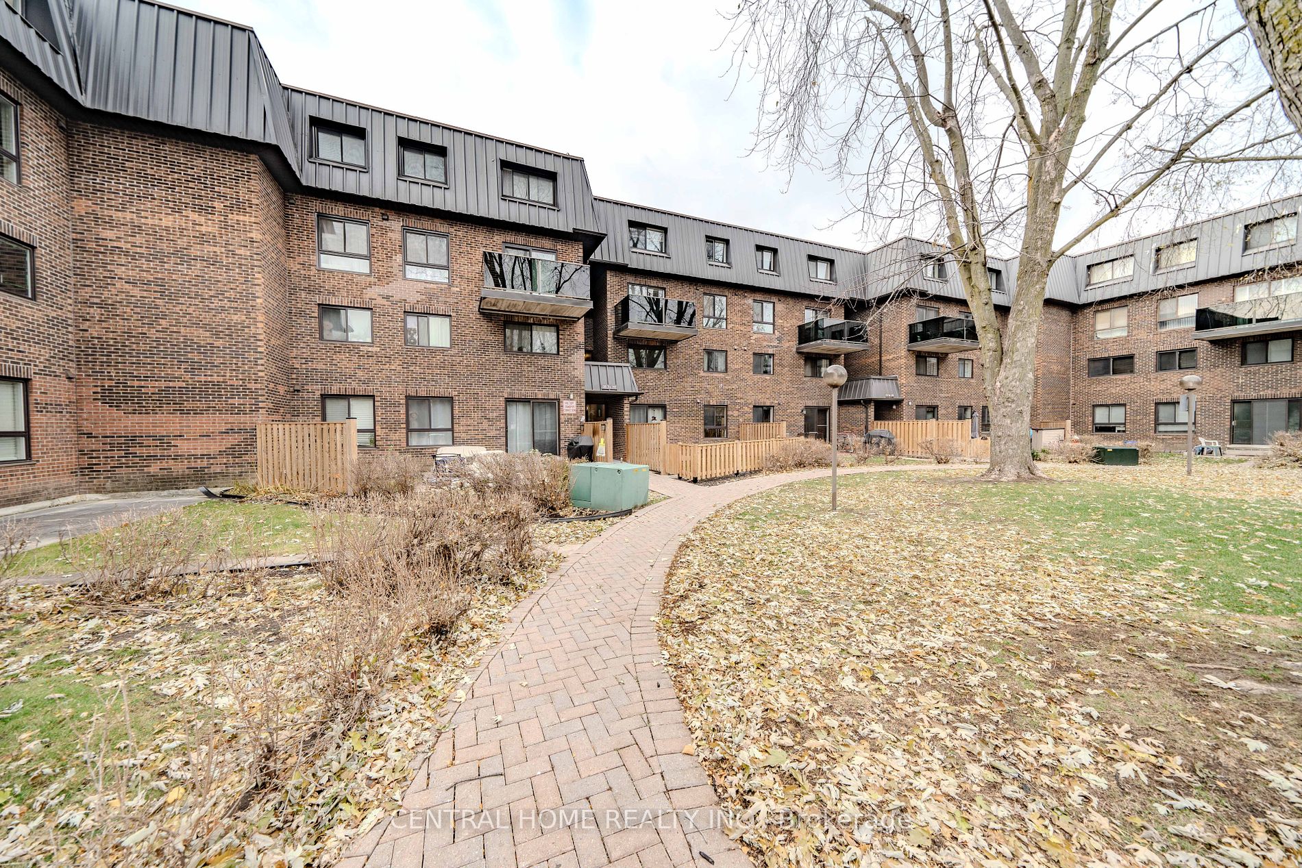 43 Taunton Road E #36