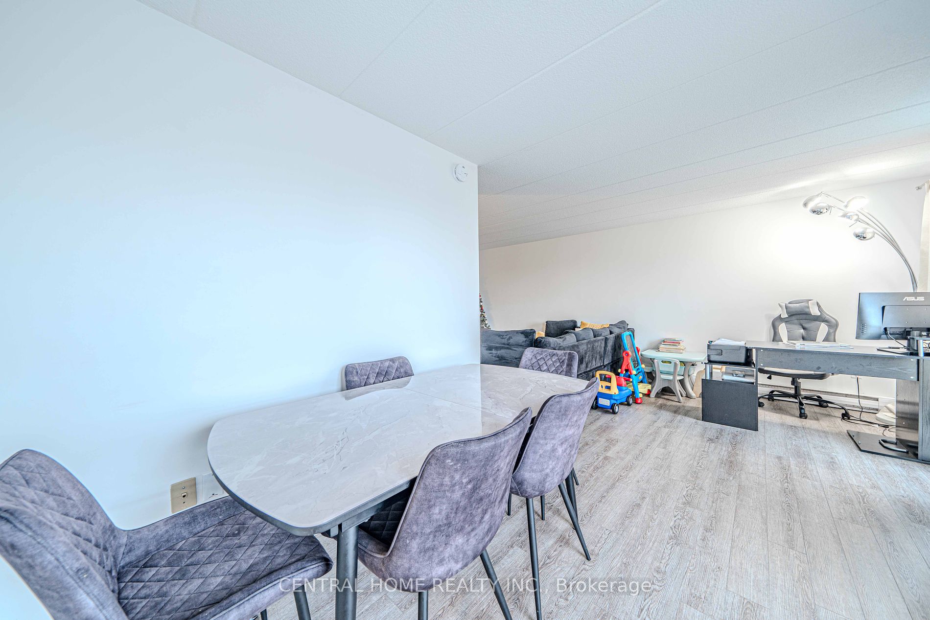 43 Taunton Road E #36