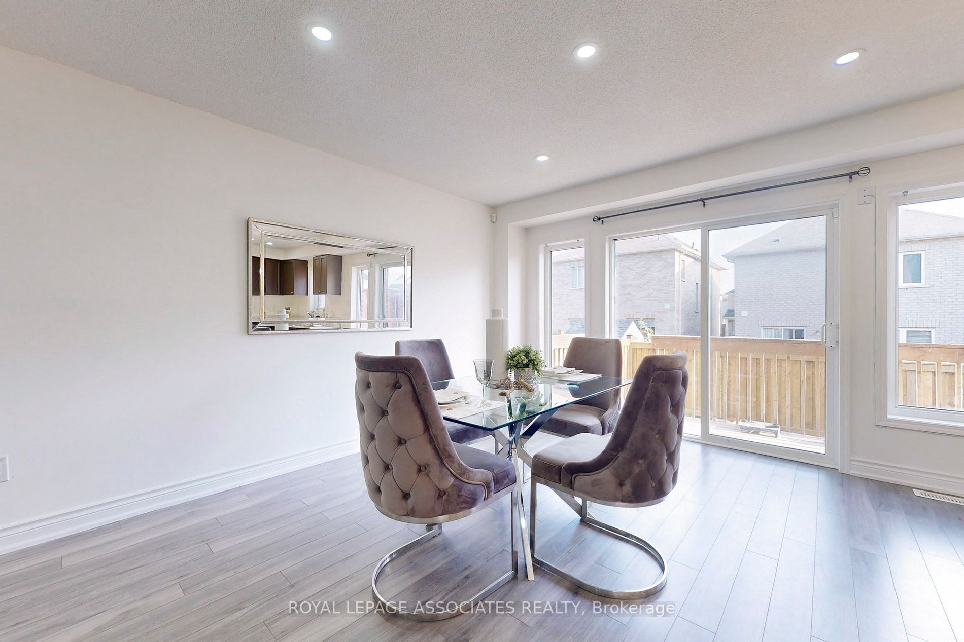 17 Camilleri Rd