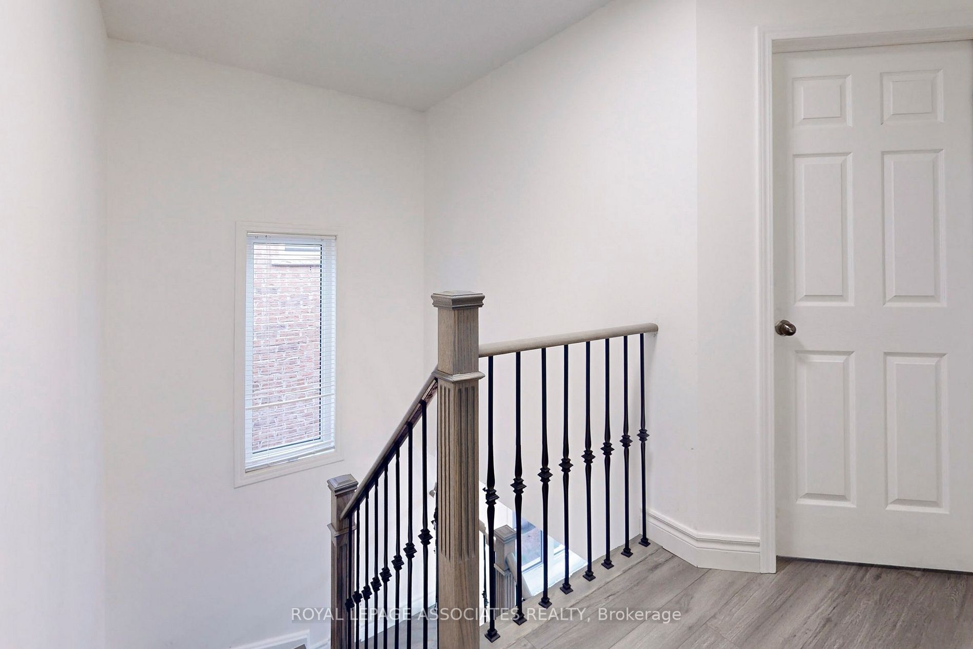 17 Camilleri Rd