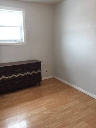 138 Simcoe St S