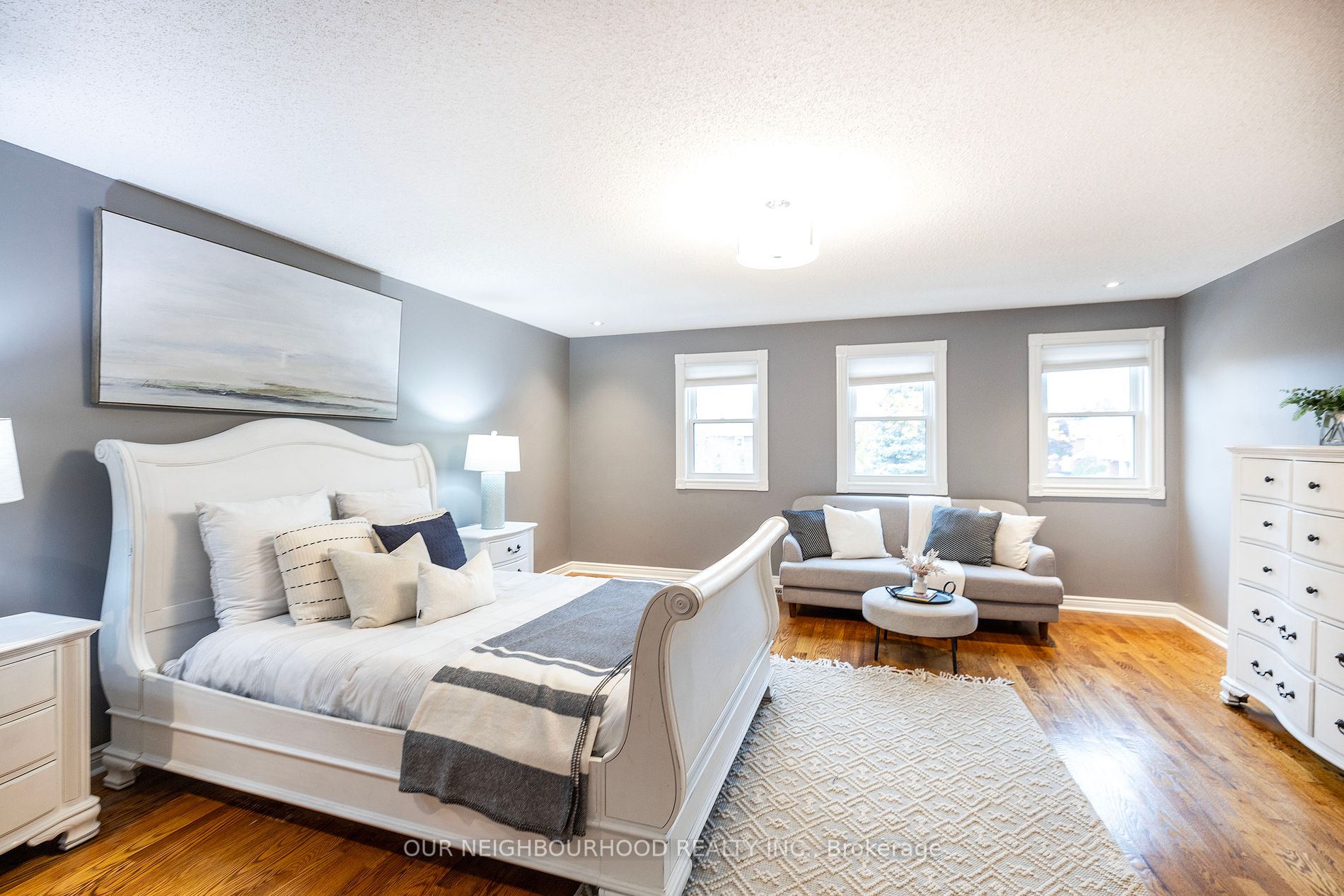 1 Mulholland Crt