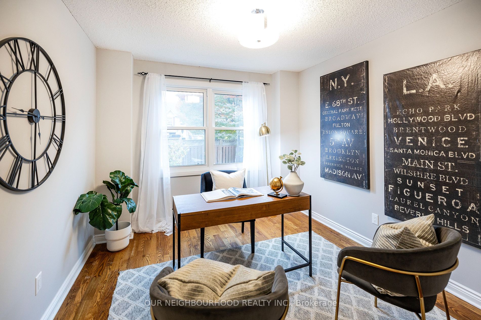 1 Mulholland Crt