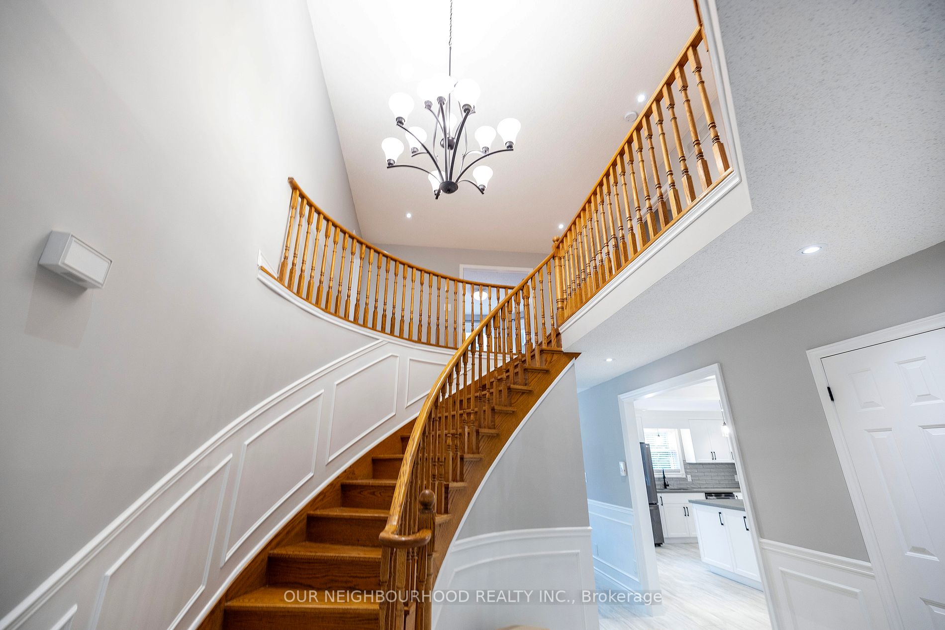 1 Mulholland Crt
