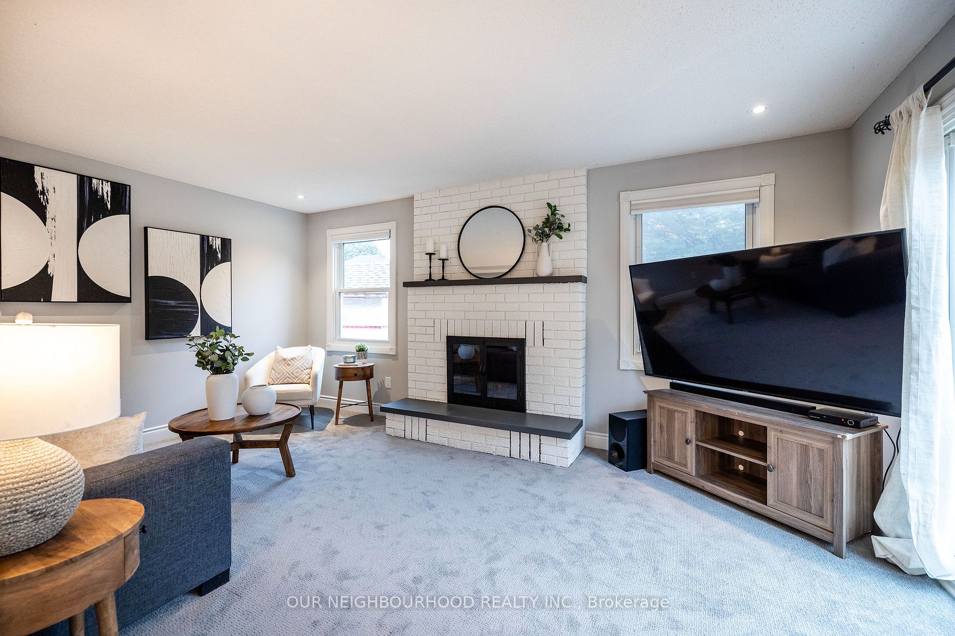 1 Mulholland Crt