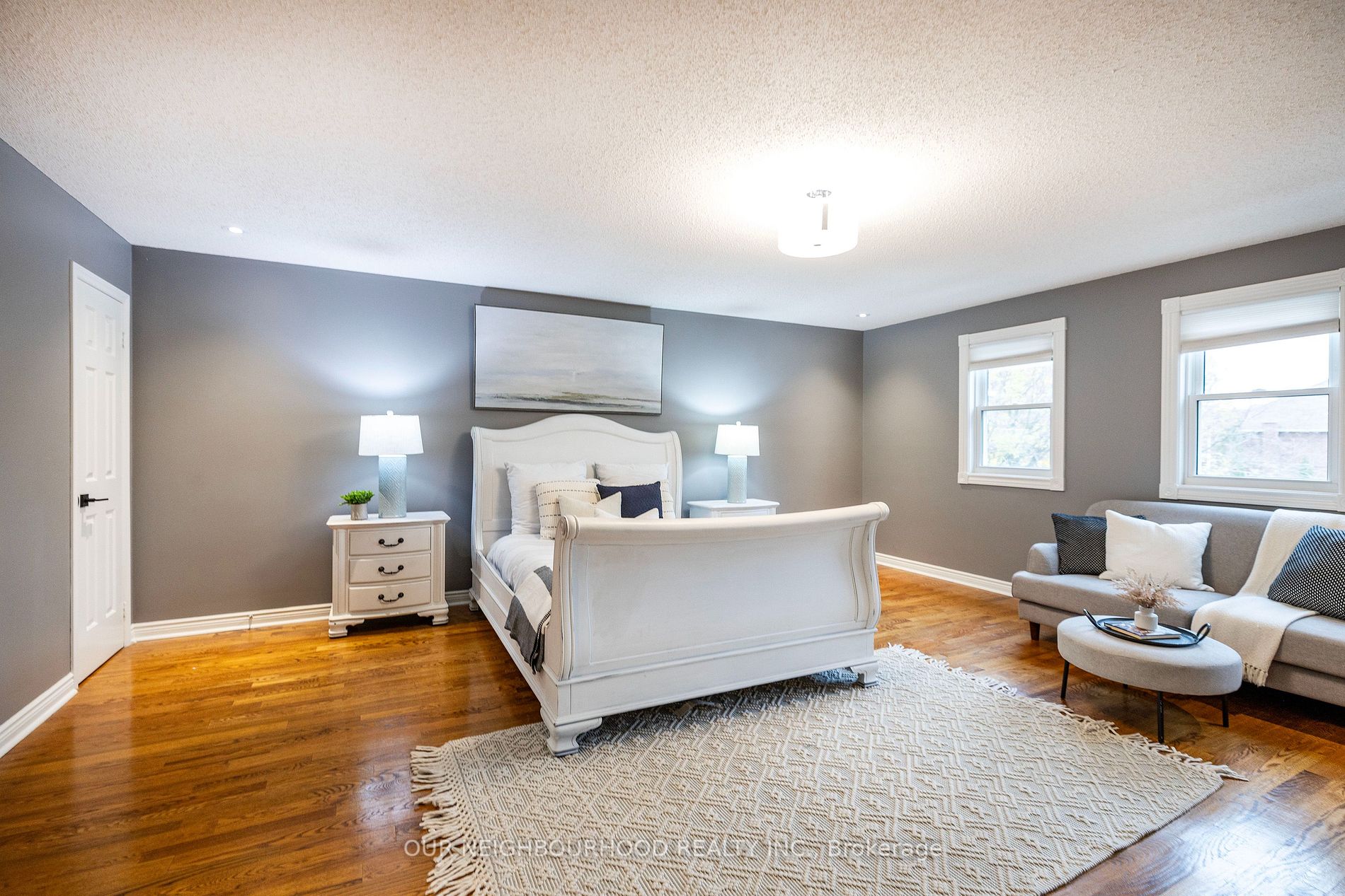 1 Mulholland Crt