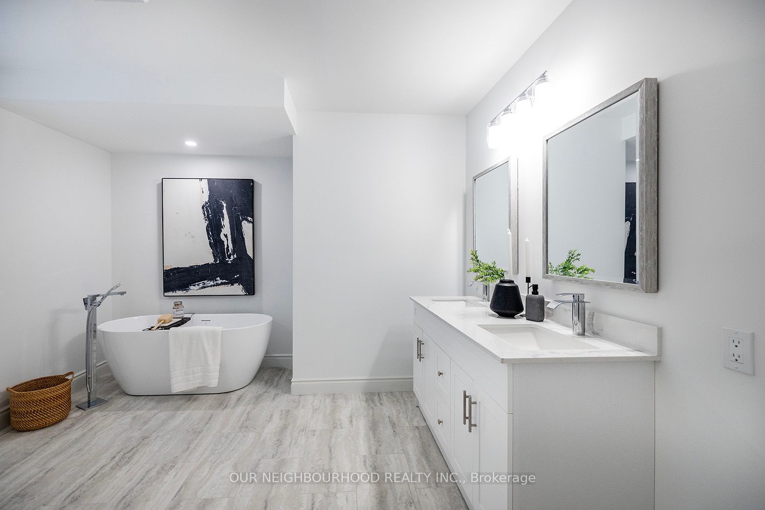 1 Mulholland Crt