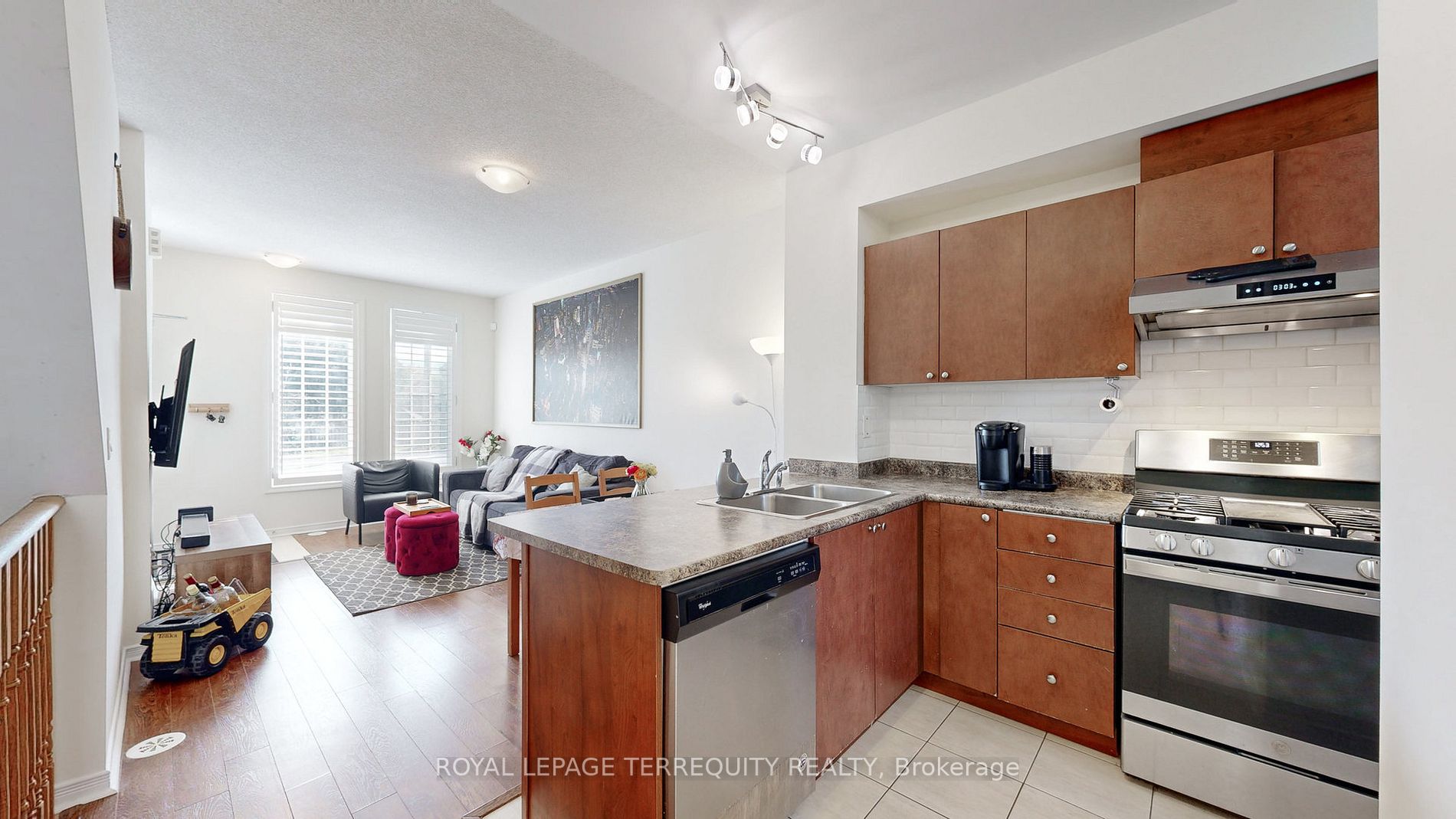15 Island Road, #43