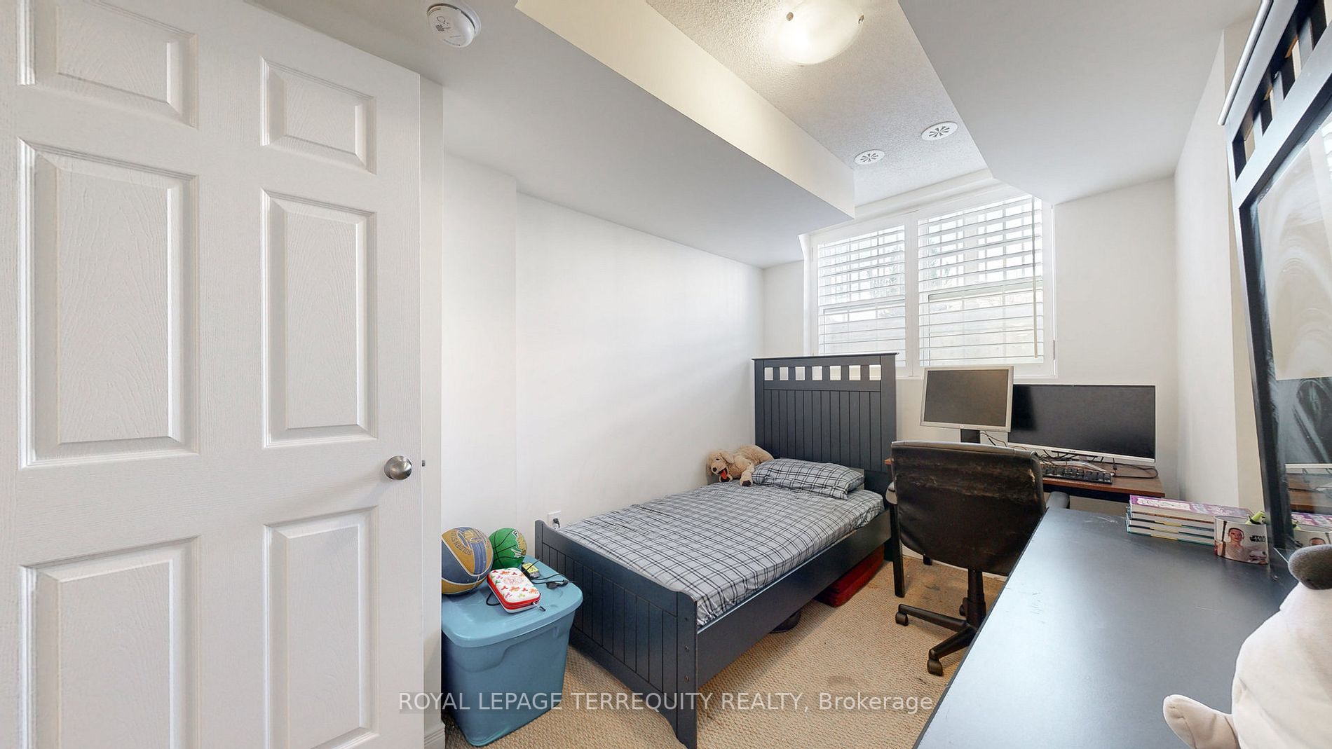 15 Island Road, #43