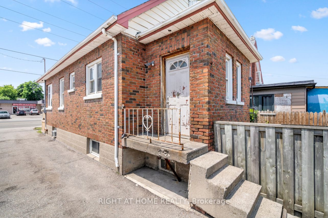 559 Ritson Rd S