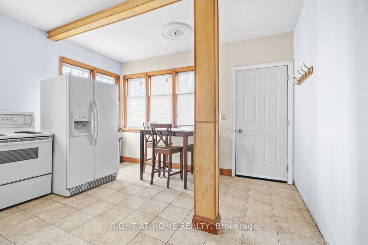 559 Ritson Rd S
