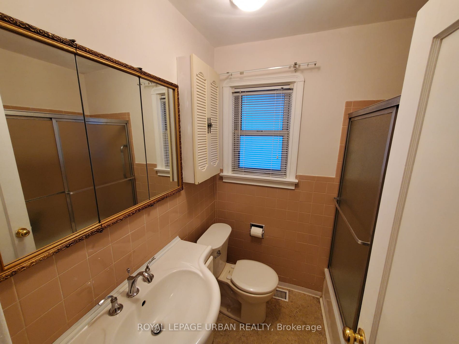 304 Linsmore Cres