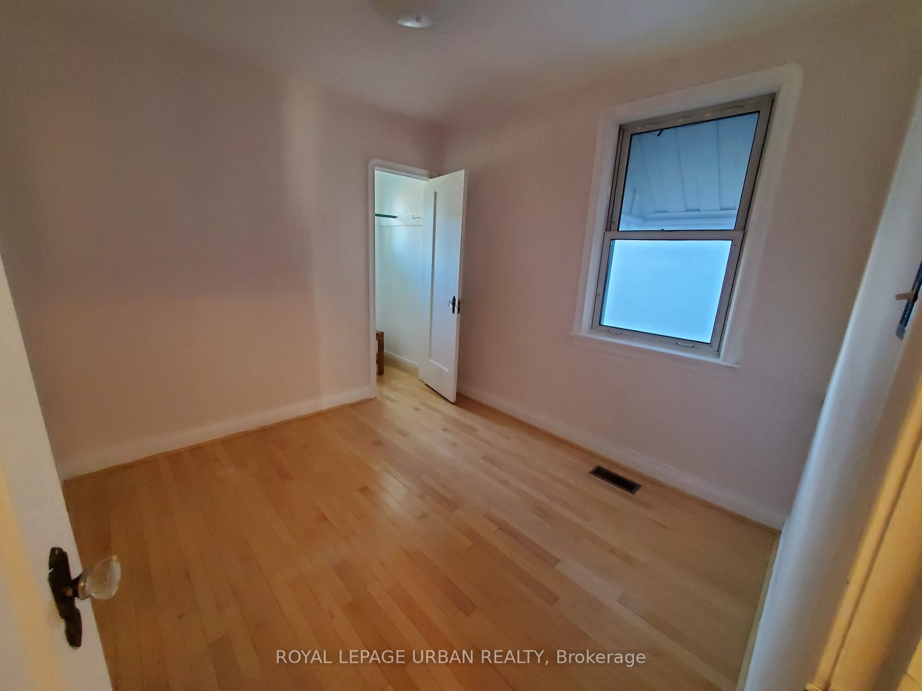 304 Linsmore Cres