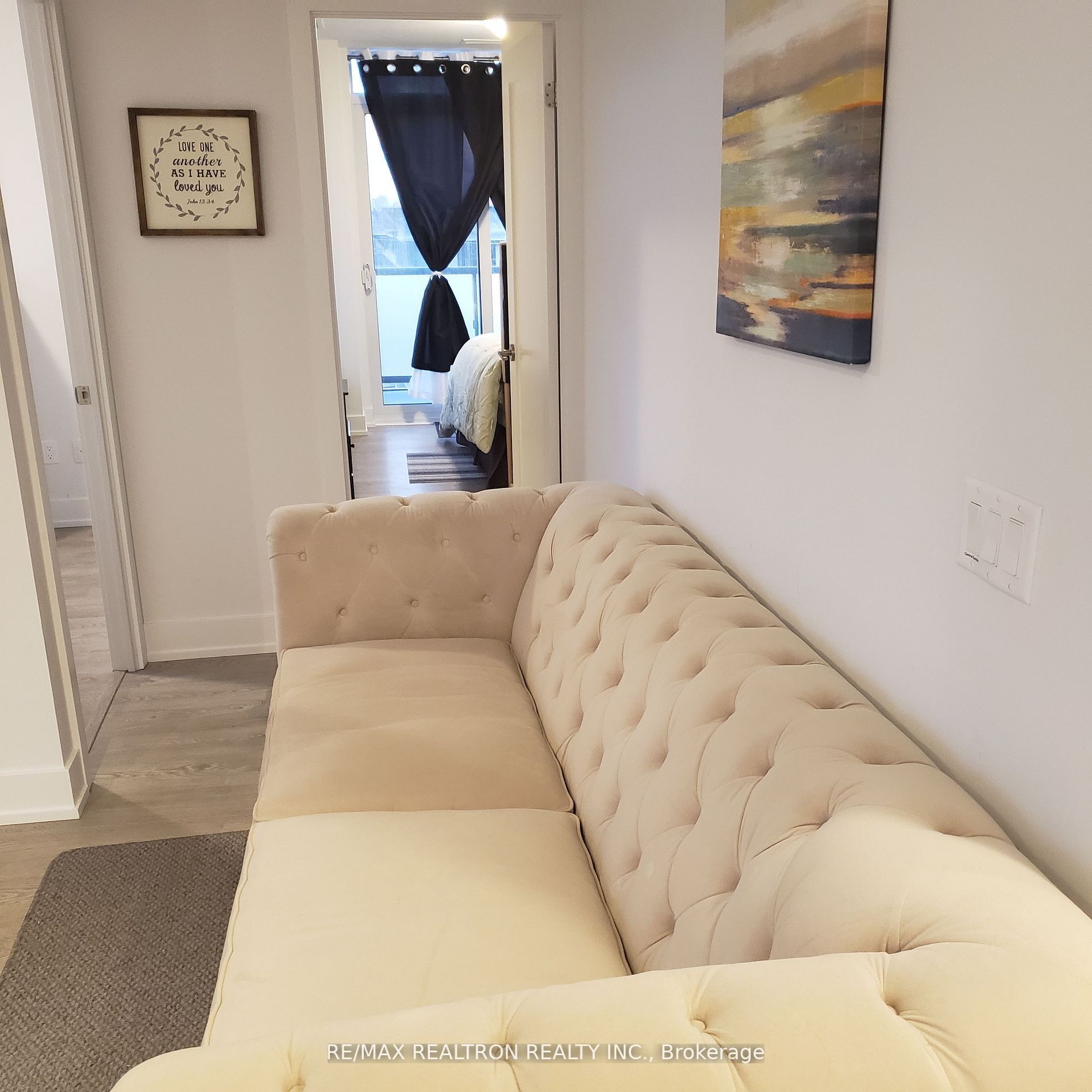 2550 Simcoe Street N, #707