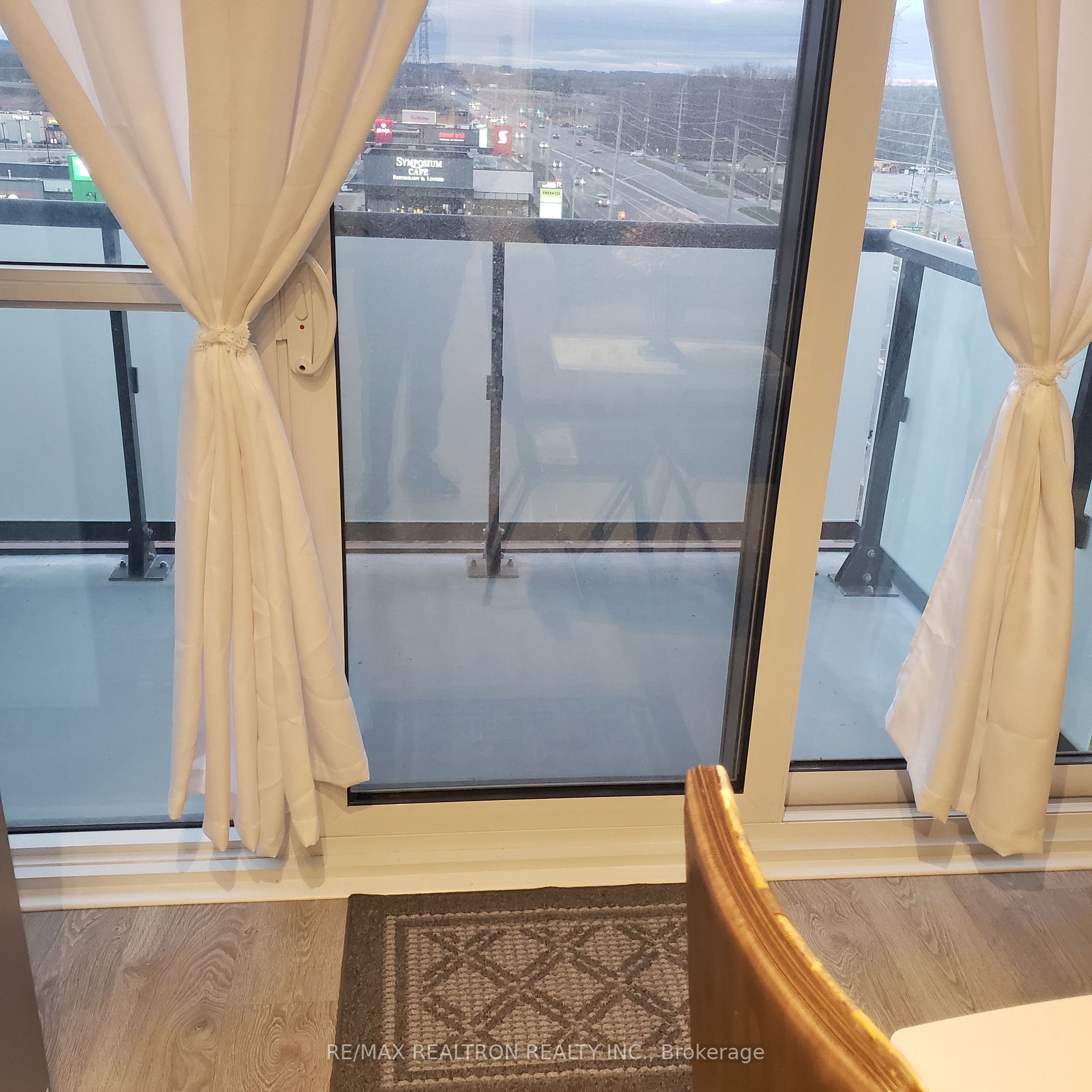 2550 Simcoe Street N, #707