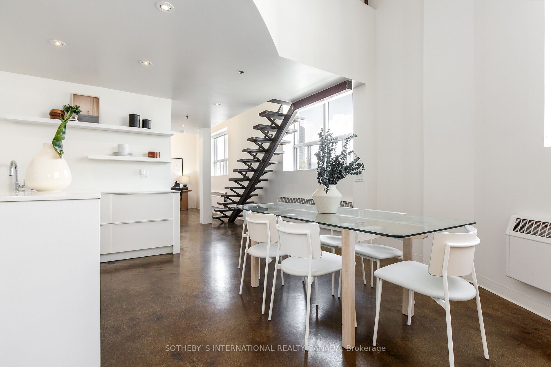 1173 Dundas Street E, #216