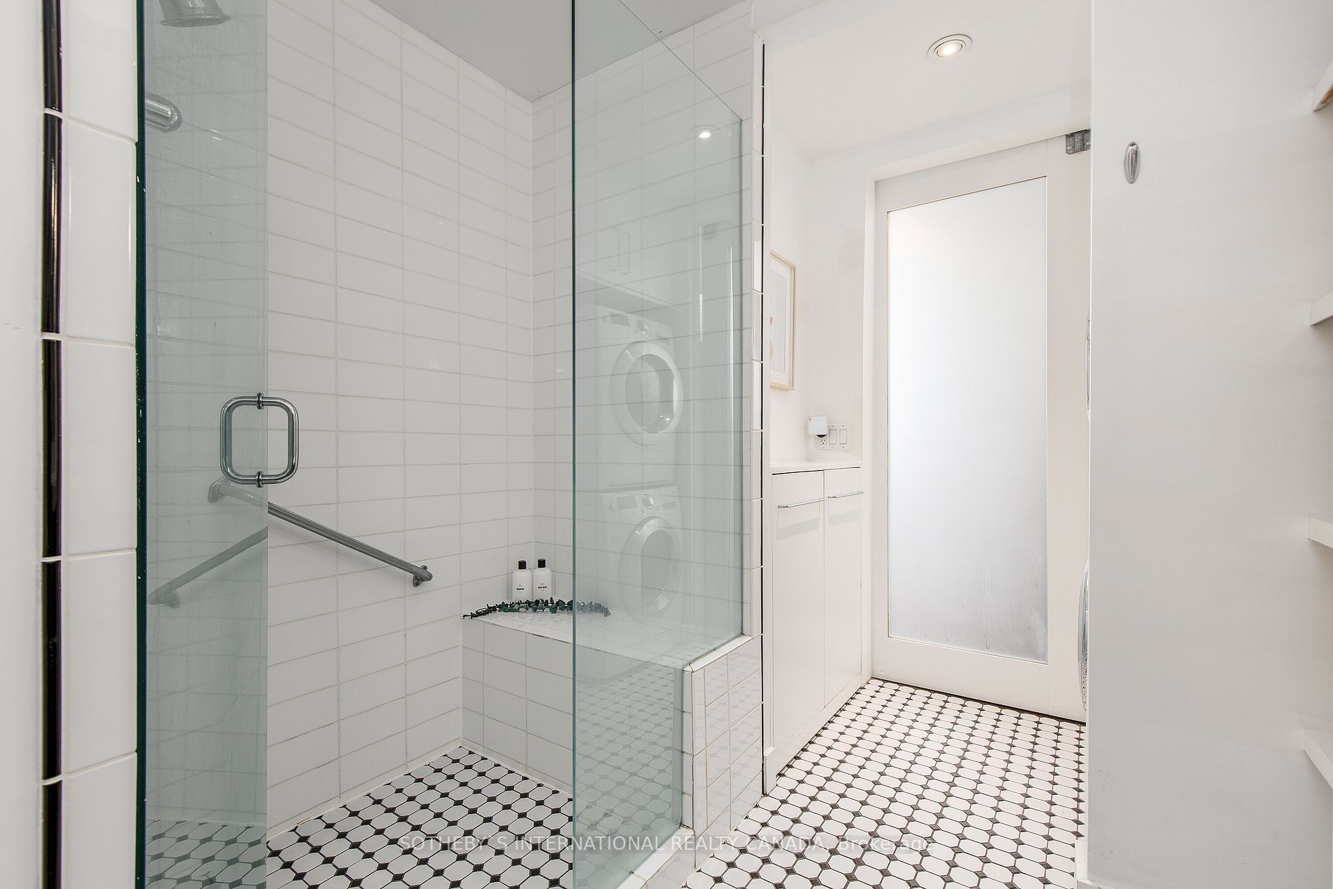1173 Dundas Street E, #216