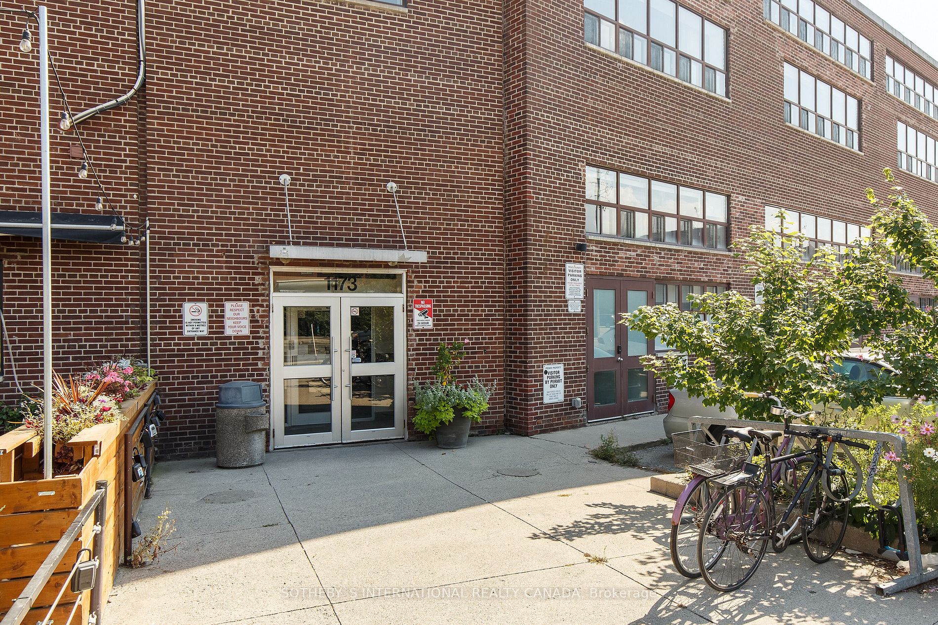 1173 Dundas Street E, #216