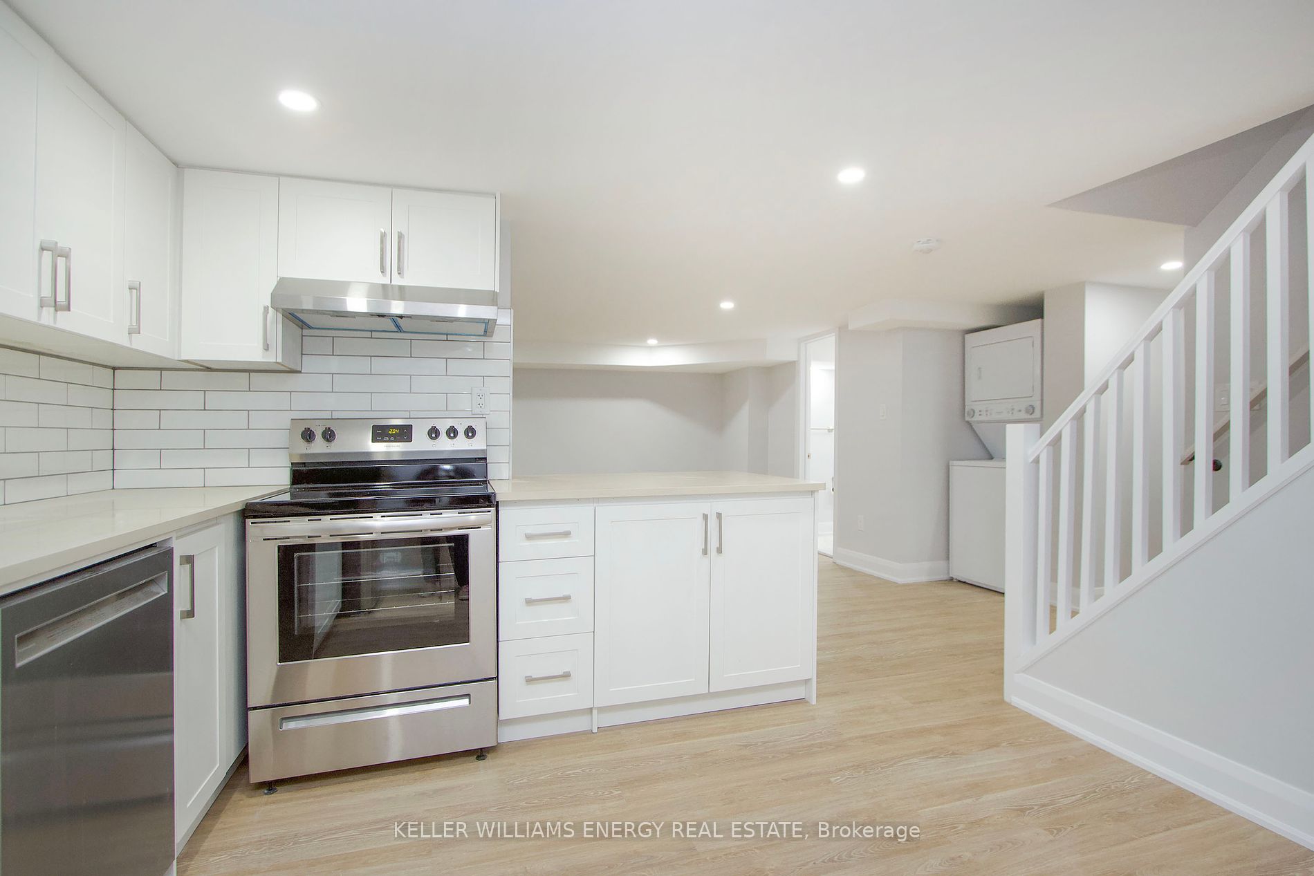 574 Olive Avenue #Lower