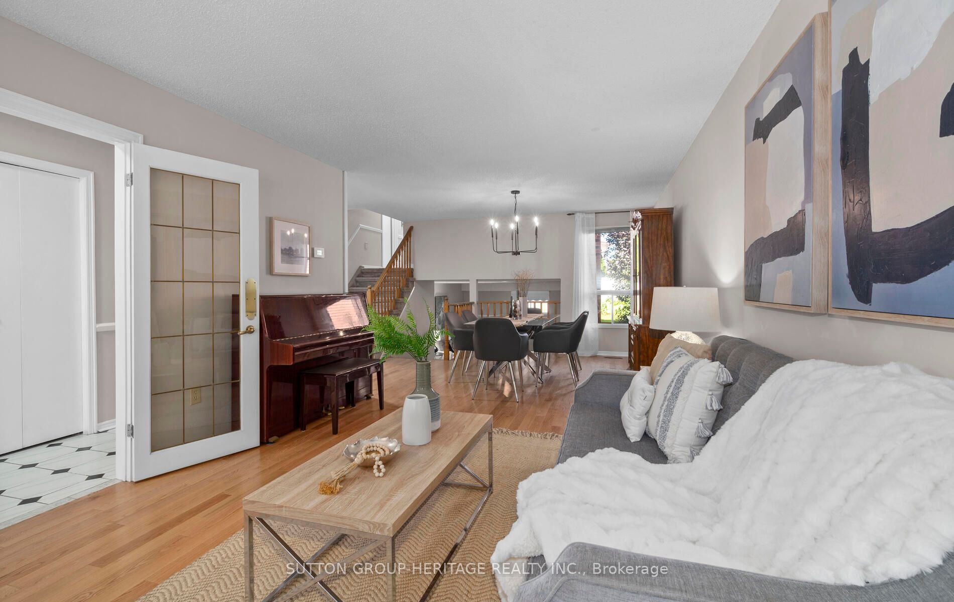 260 Glenabbey Dr