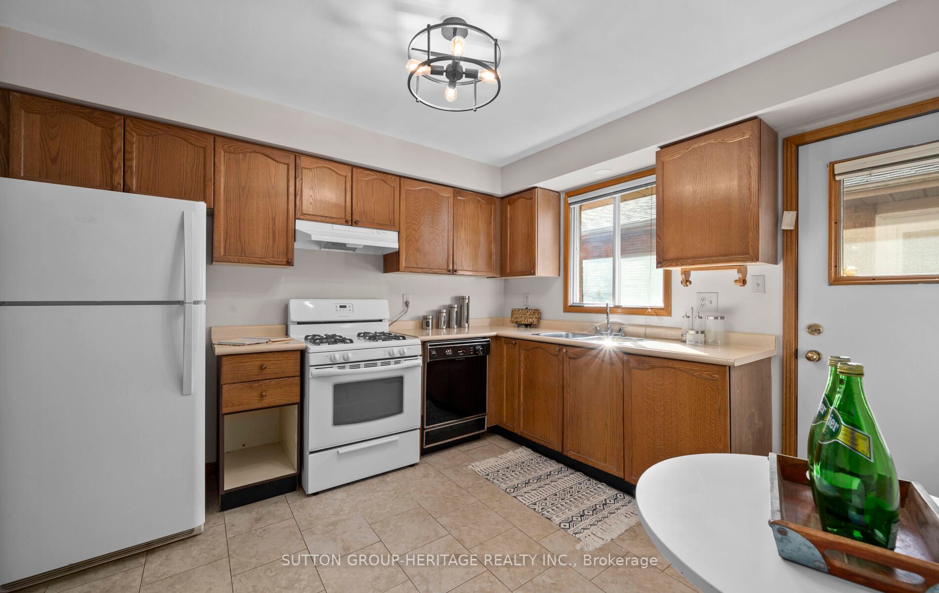 260 Glenabbey Dr