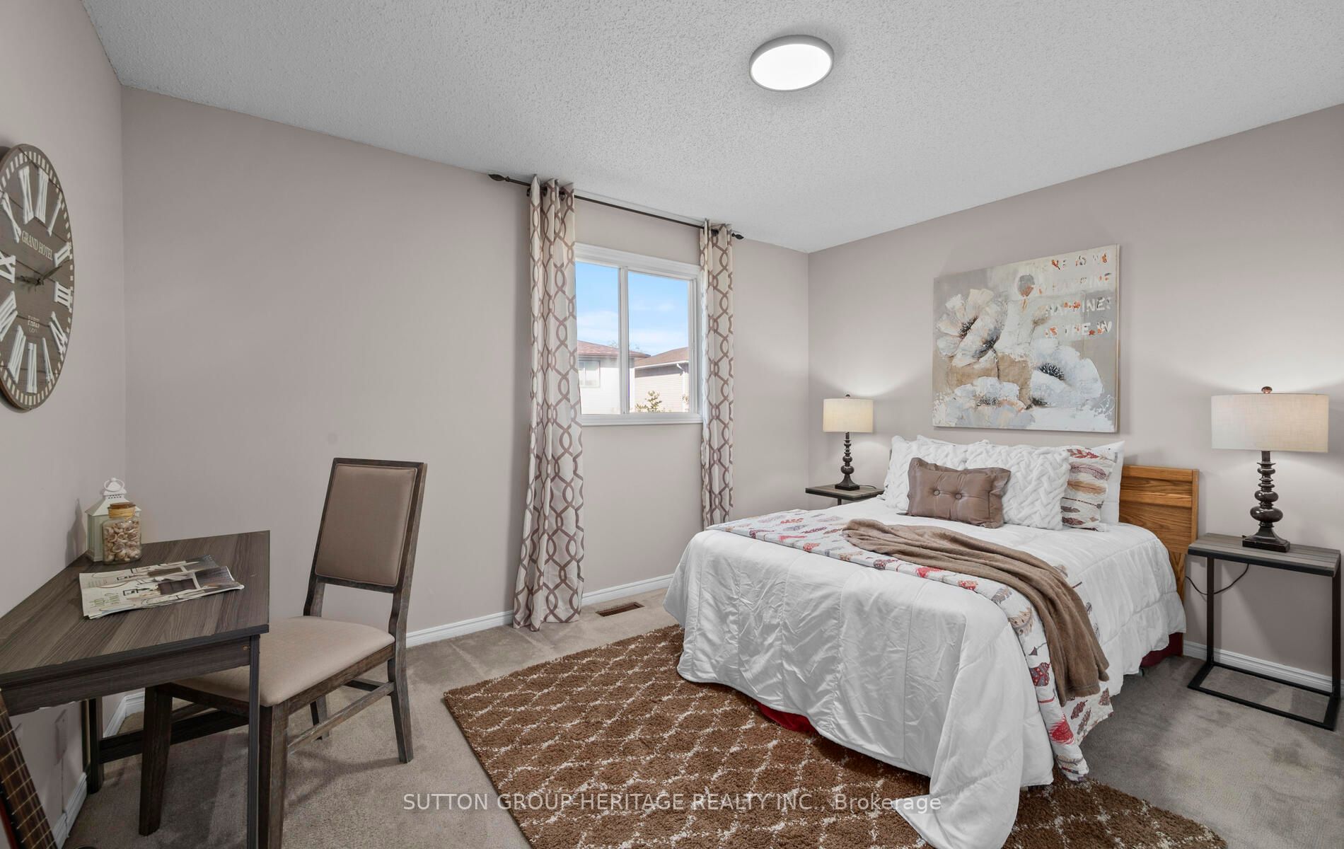 260 Glenabbey Dr