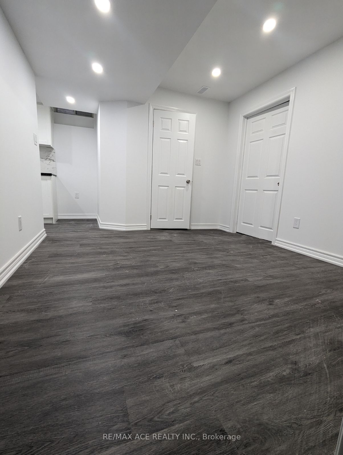 12 Formosa Ave E, #Bsmt
