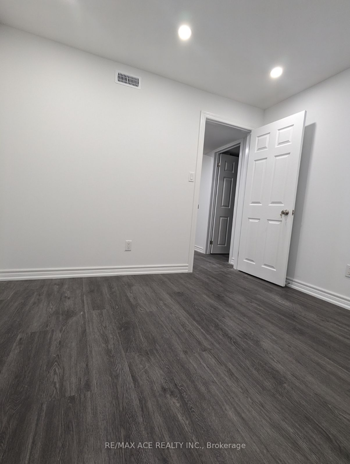 12 Formosa Ave E, #Bsmt
