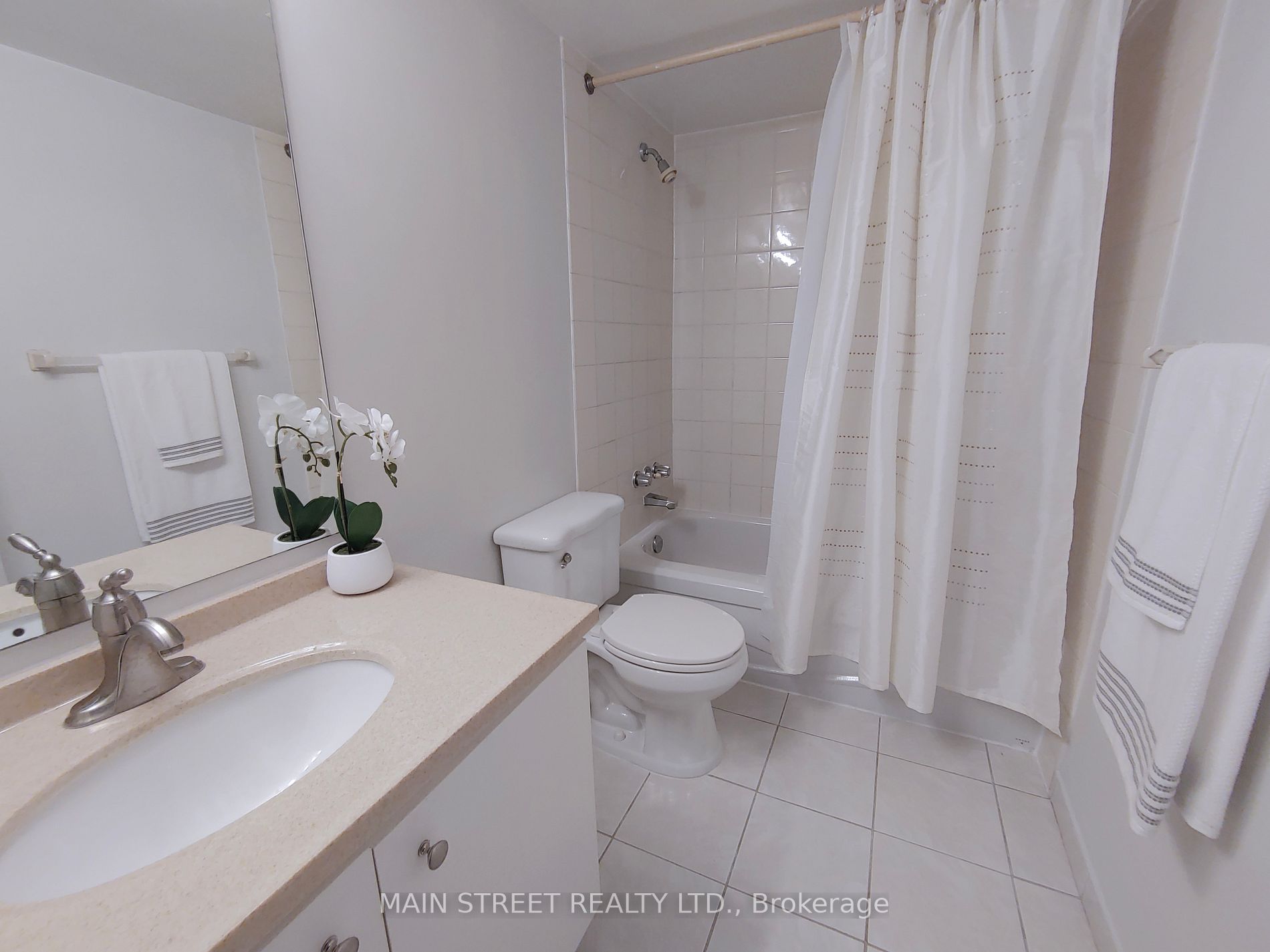 15 Sewells Rd, #302