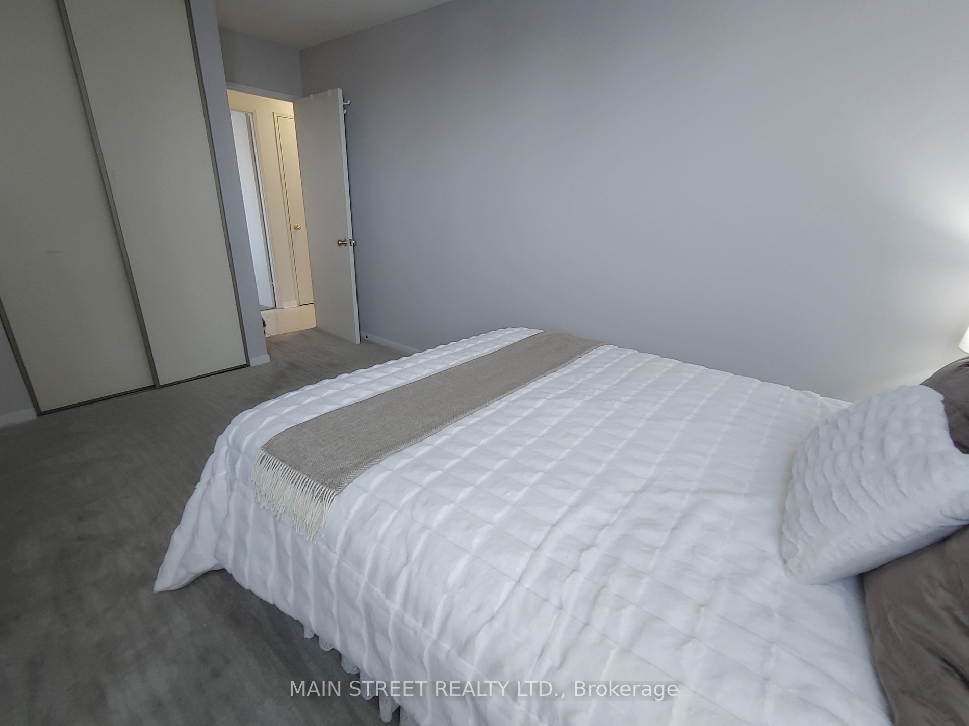 15 Sewells Rd, #302