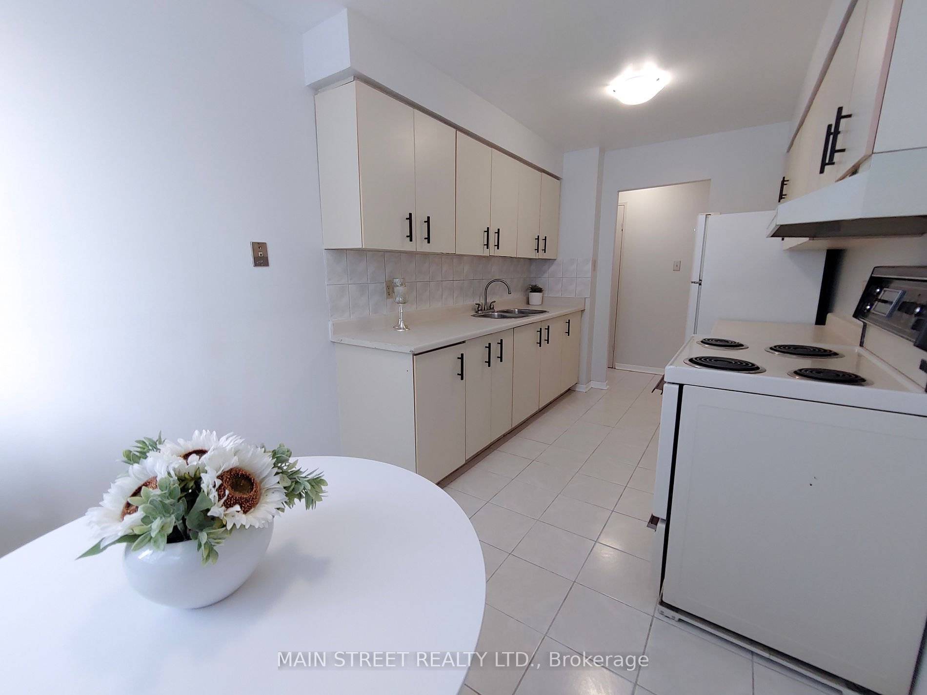 15 Sewells Rd, #302