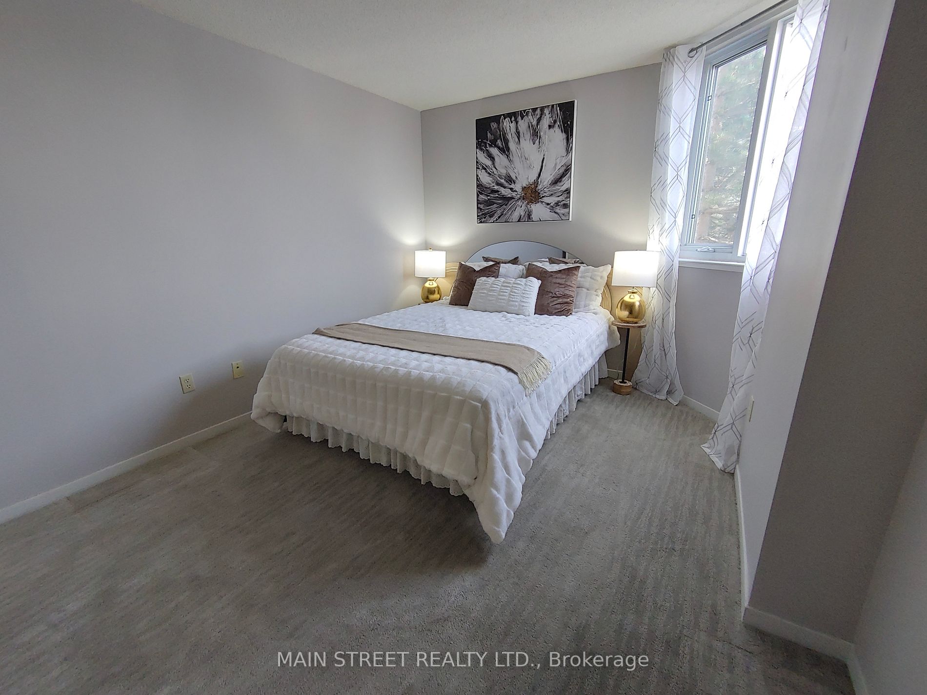 15 Sewells Rd, #302