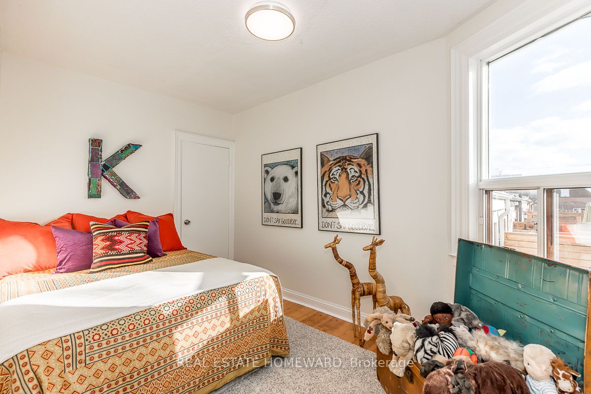 240 Greenwood Ave