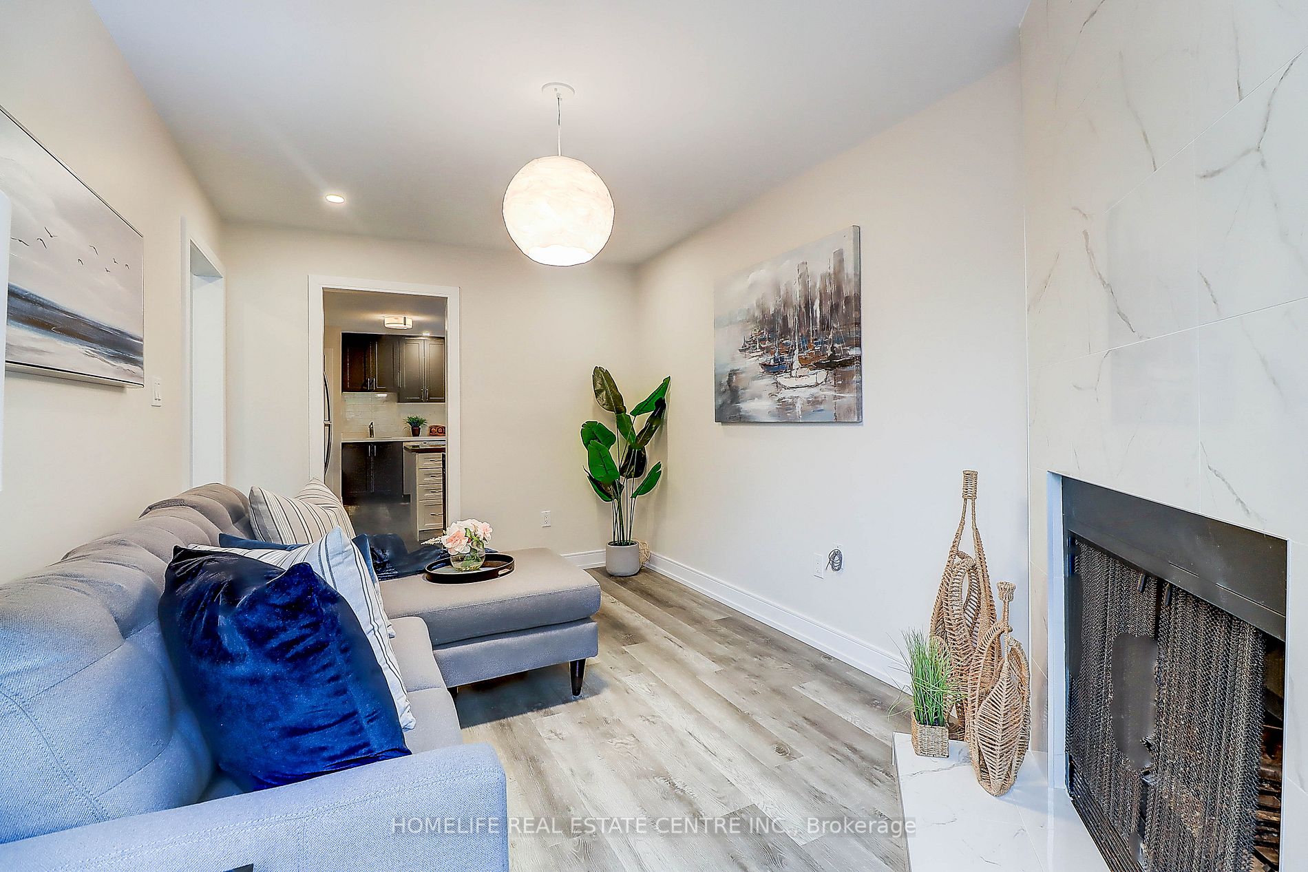 71 Hewitt Cres