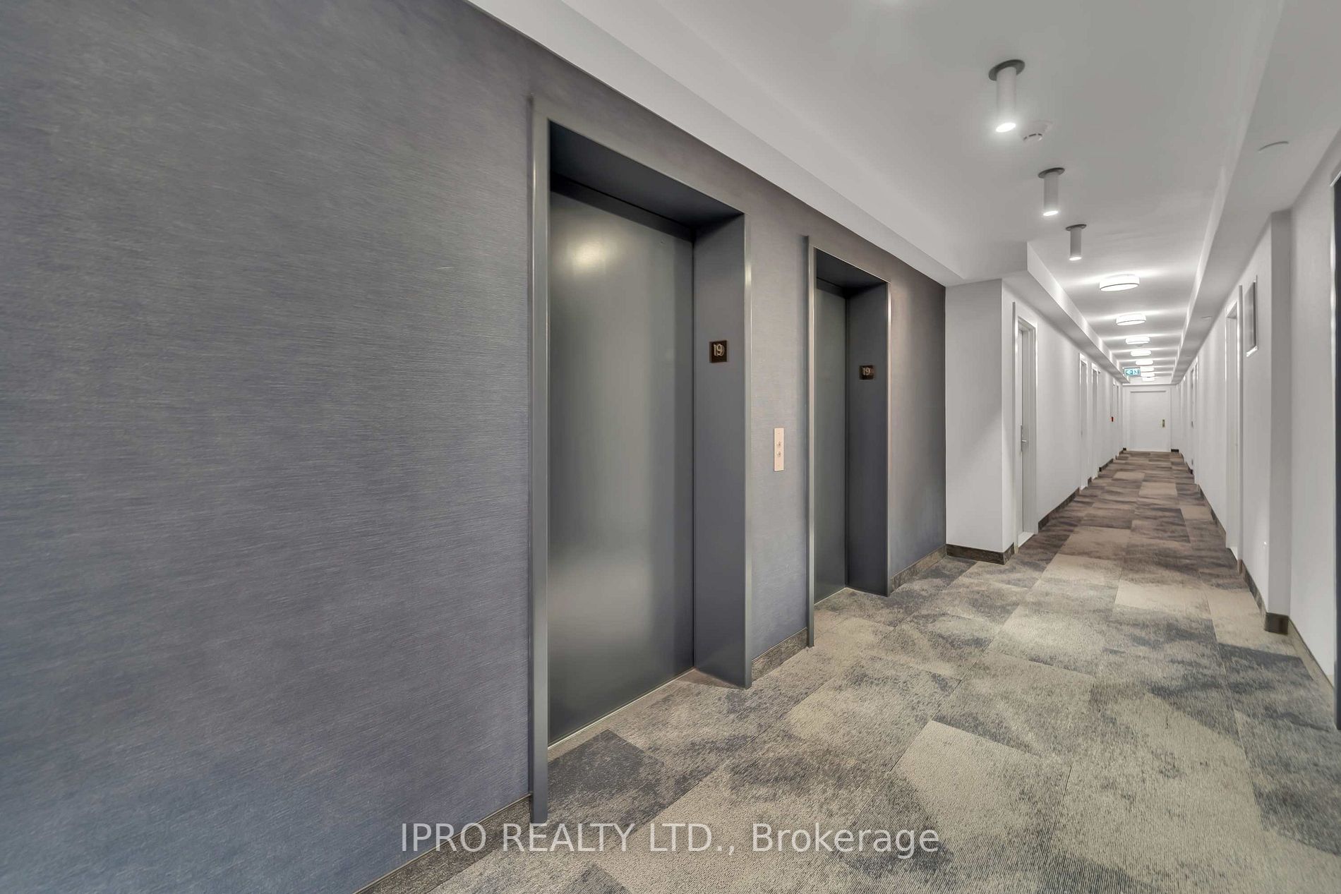 2550 Simcoe Street N, #1917