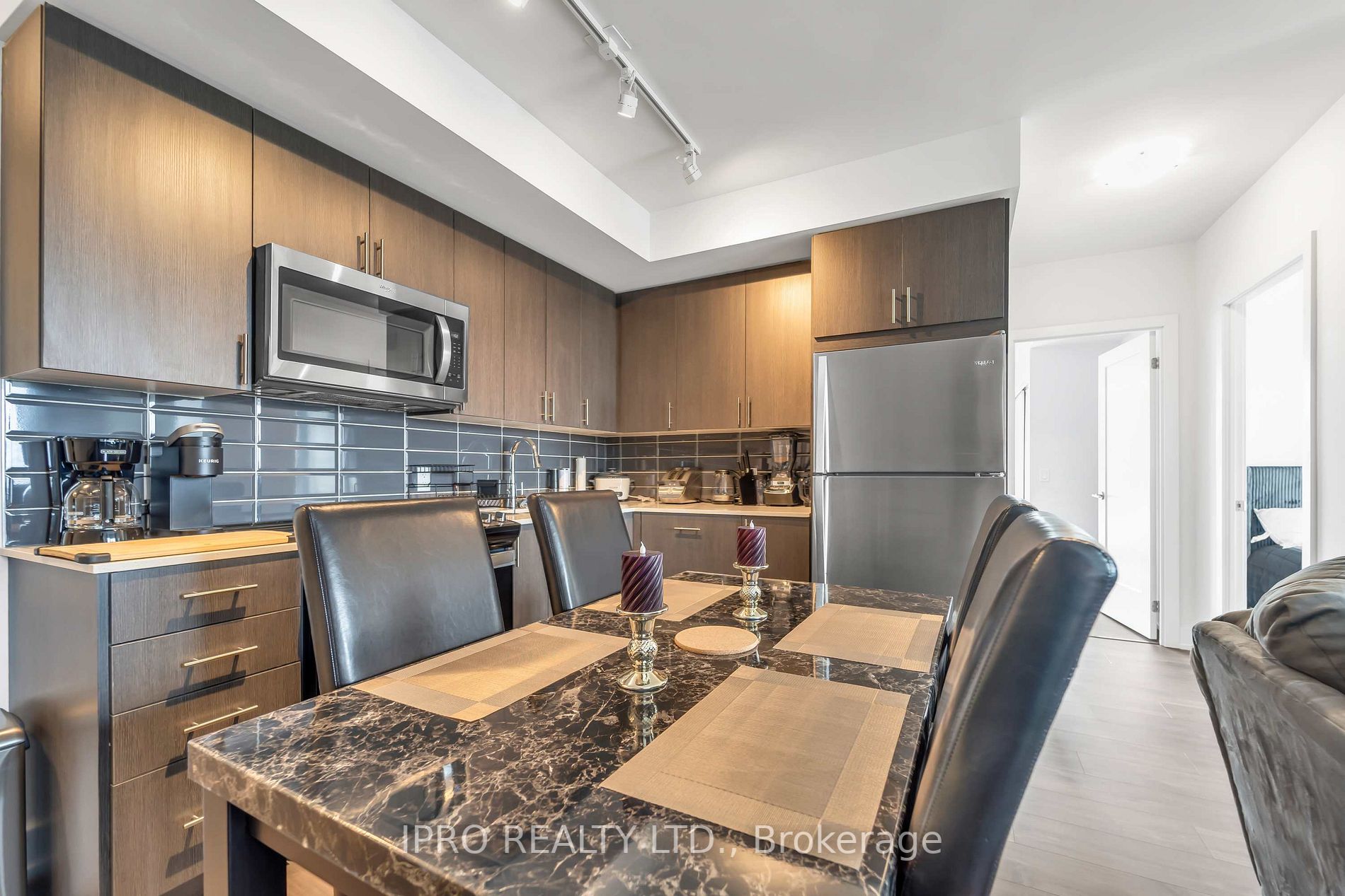 2550 Simcoe Street N, #1917