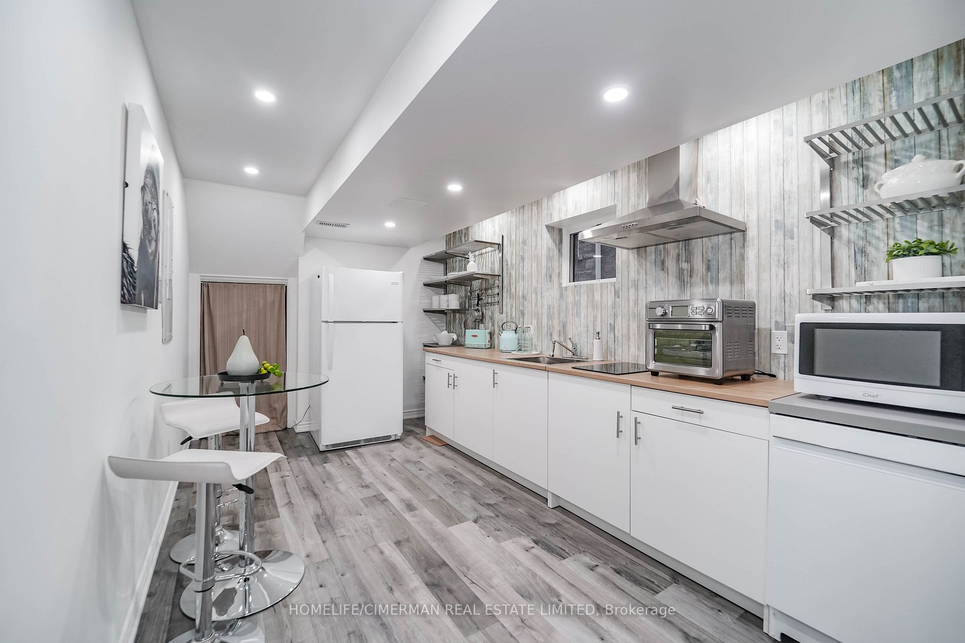 119 Fred Jackman Avenue