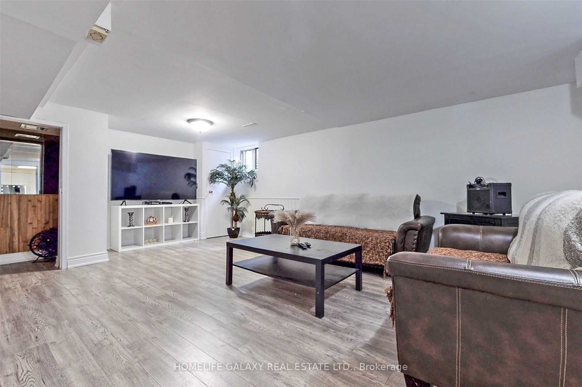 1940 Glengrove Rd