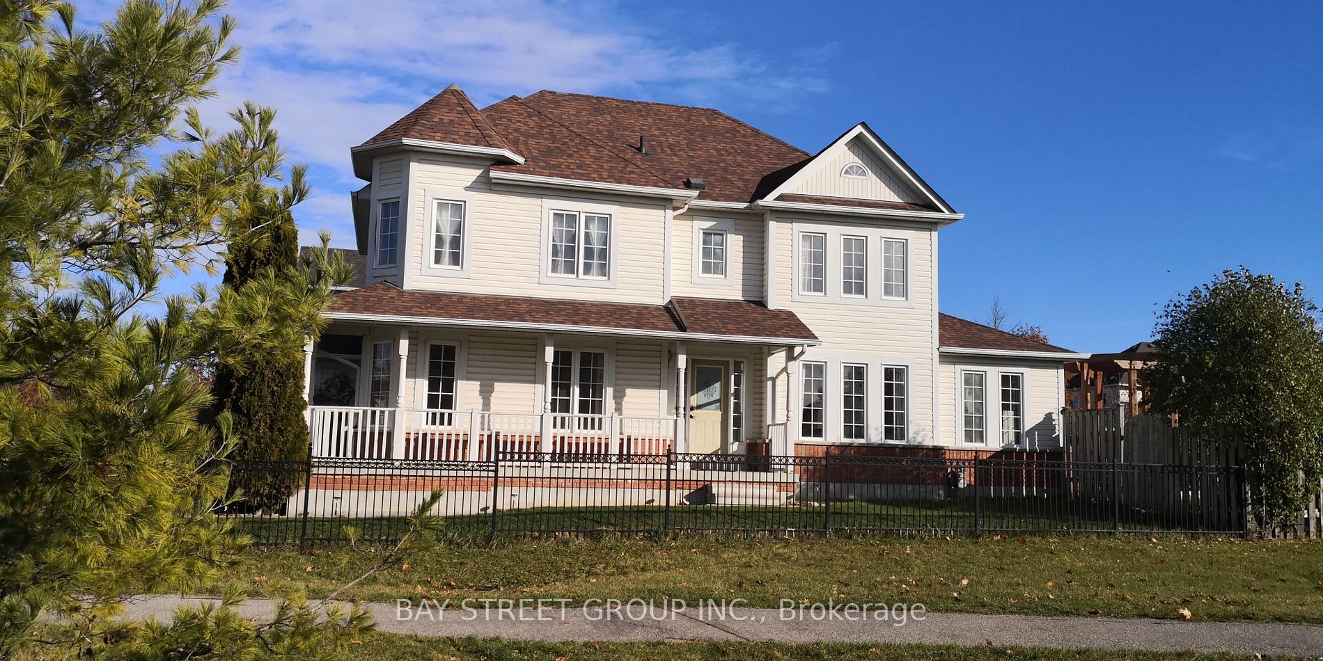 61 Portage Tr